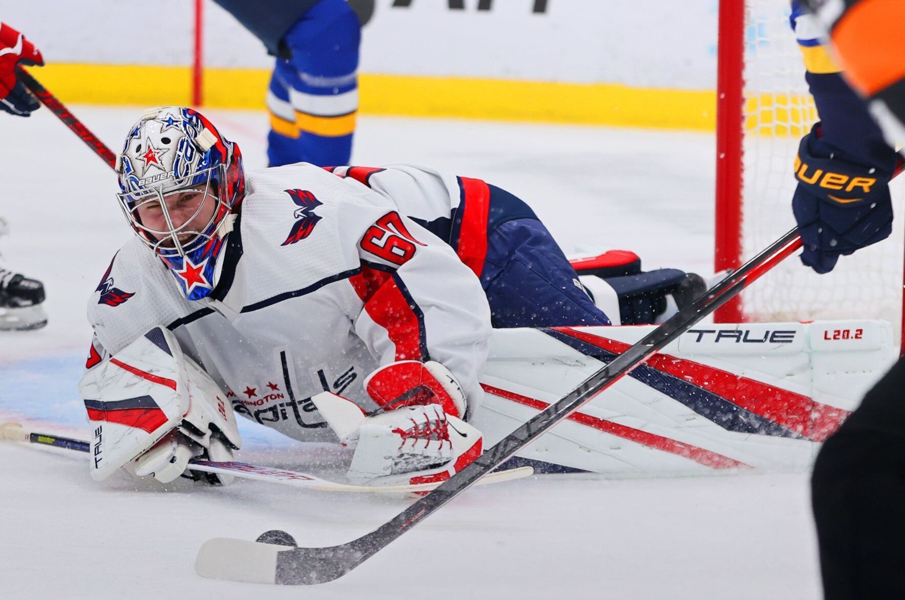 Blues 5, Capitals 1